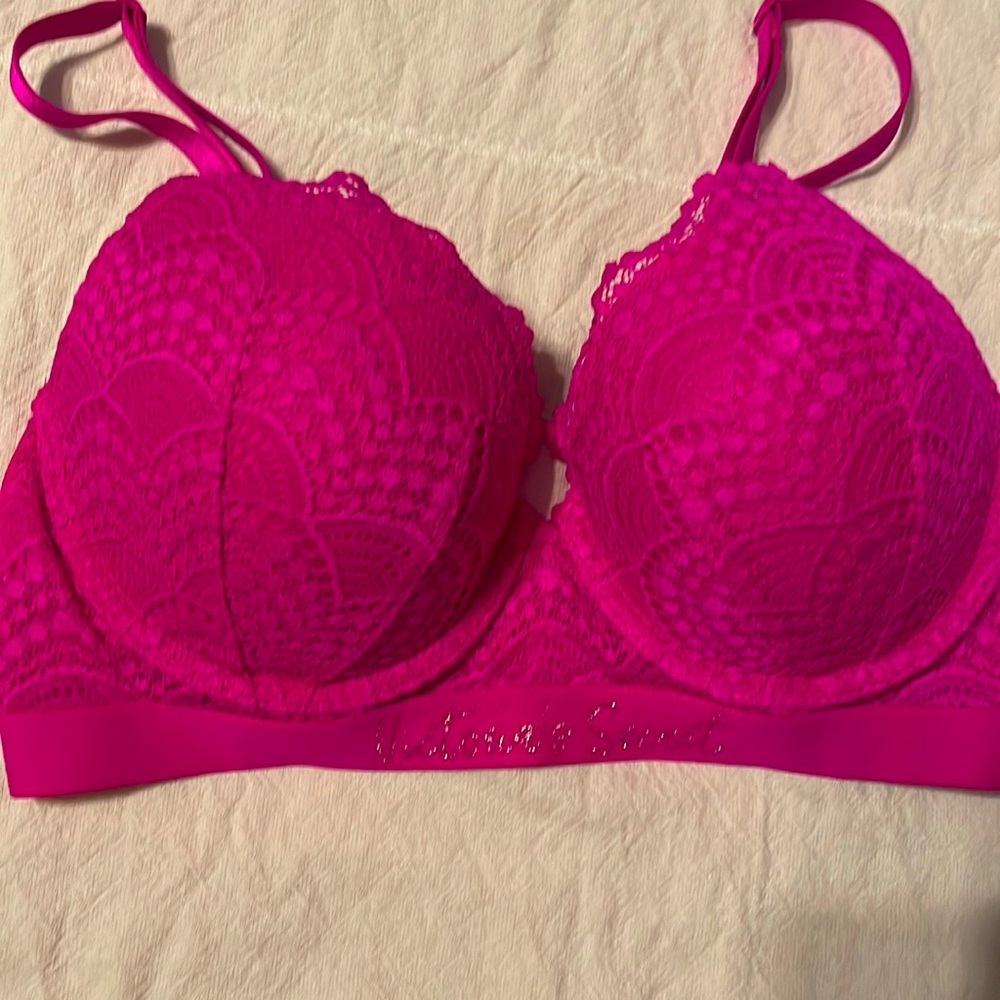 Victoria Secret lace push up bra. Full coverage. Hot pink, VS PRINTED ON FRONT